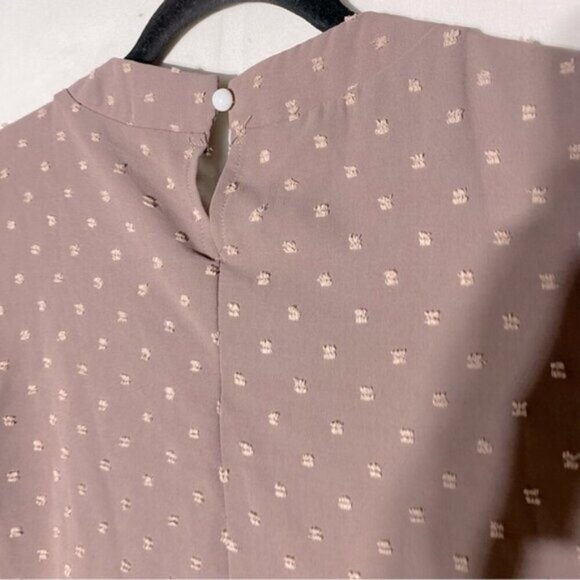 5/$25 Shein Nude Taupe Textured Dots Long Sleeve Blouse L - Picture 7 of 15